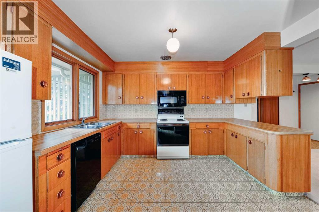 1731 12 Avenue Nw, Calgary, Alberta  T2N 1J3 - Photo 9 - A2269461