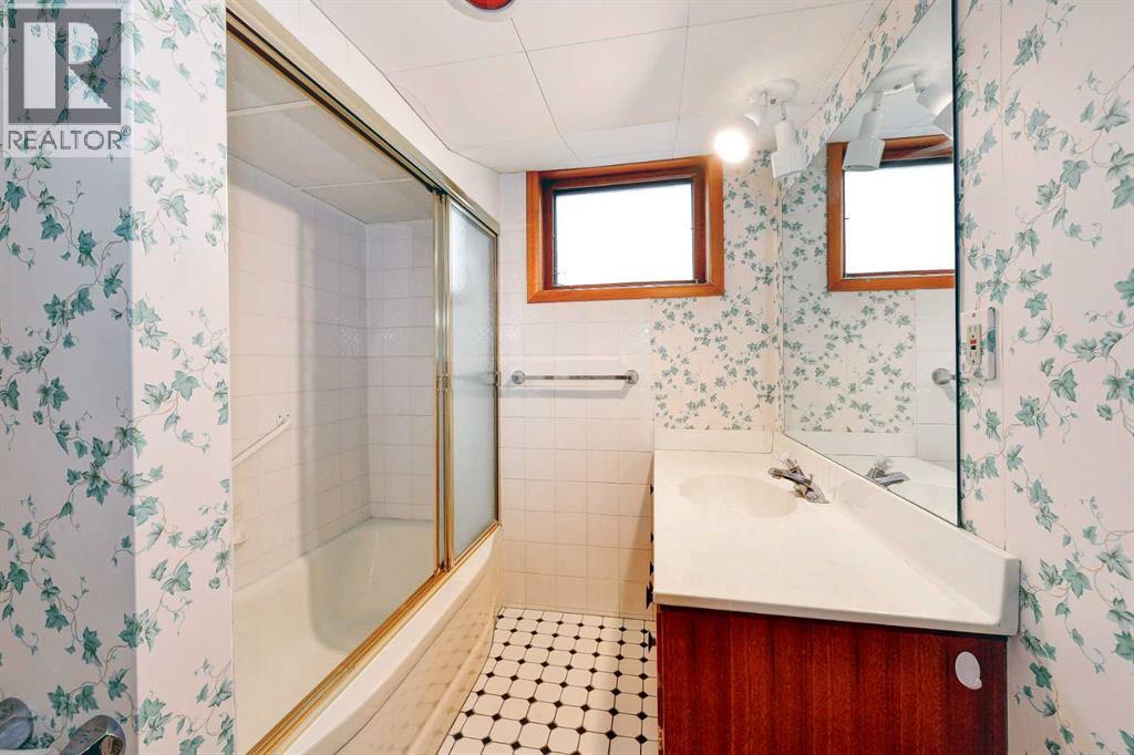 1731 12 Avenue Nw, Calgary, Alberta  T2N 1J3 - Photo 32 - A2269461