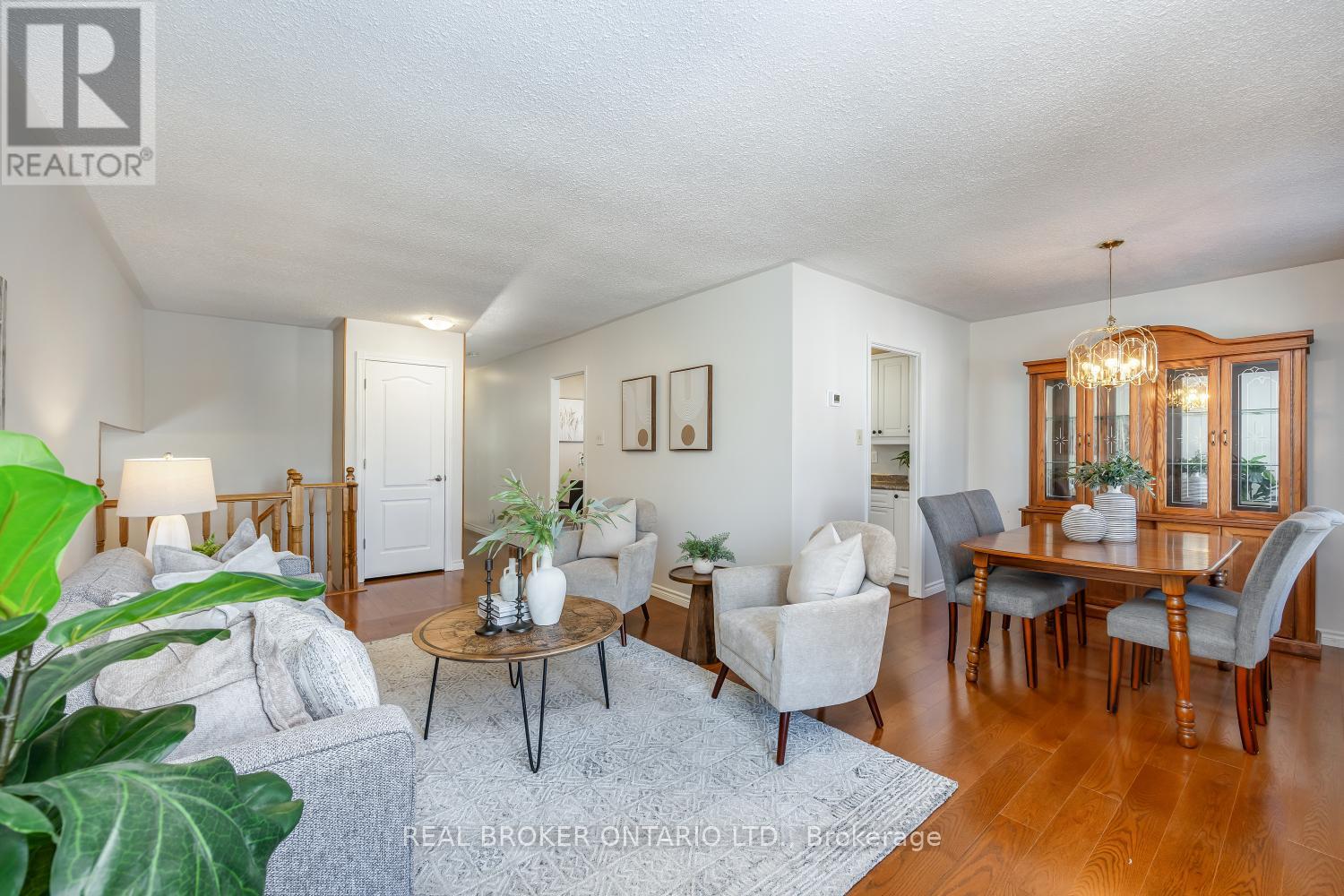 1189 Erinlea Avenue, Oshawa, Ontario  L1H 7J4 - Photo 8 - E12600838