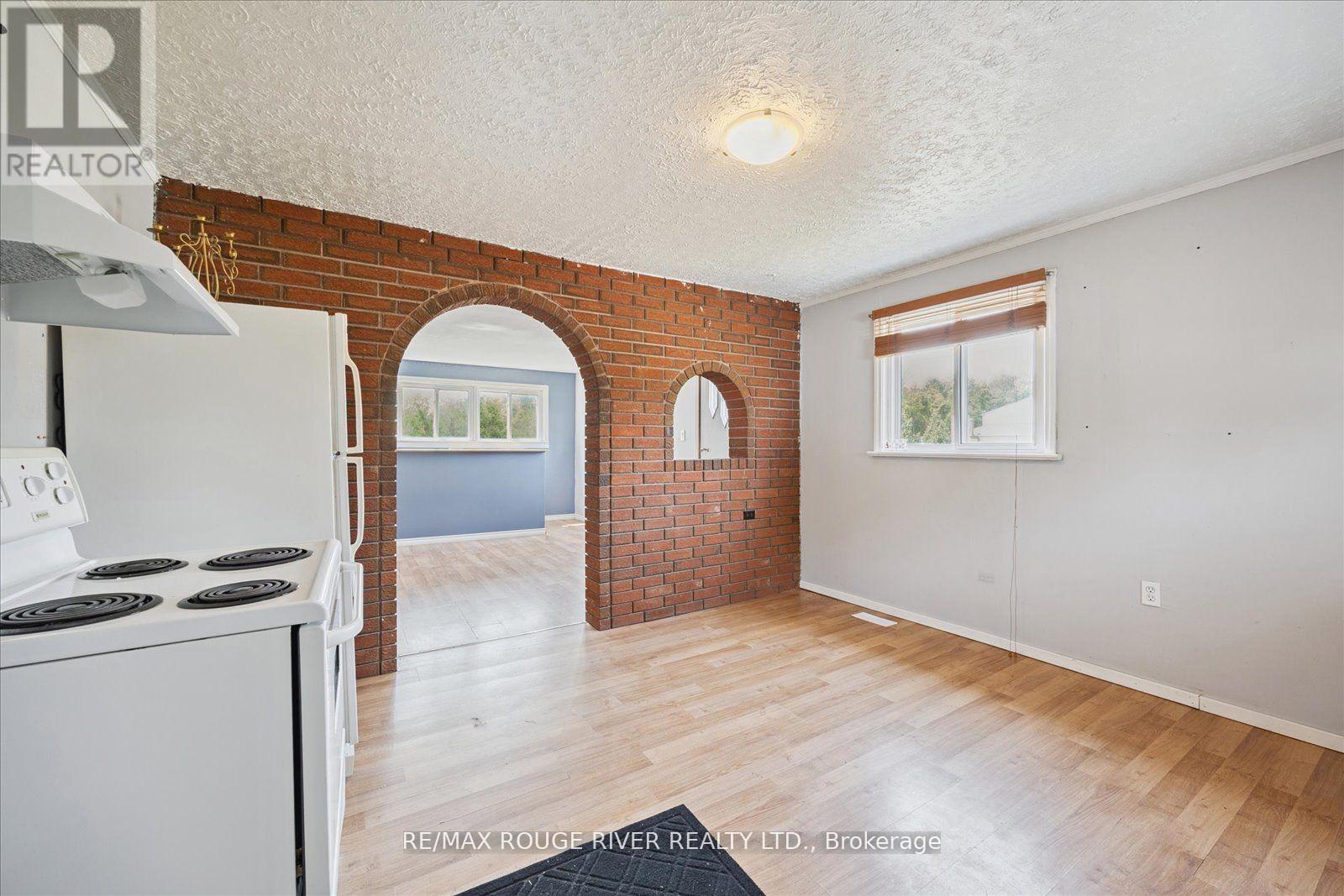 2037 Nash Road, Clarington, Ontario  L1C 3K4 - Photo 11 - E12600956