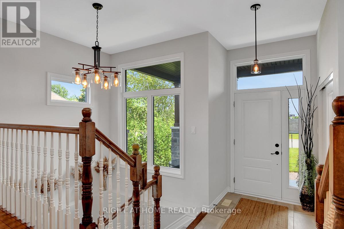 201 Versaille Street, Alfred And Plantagenet, Ontario K0A 3K0 - Photo 3 - X12260412