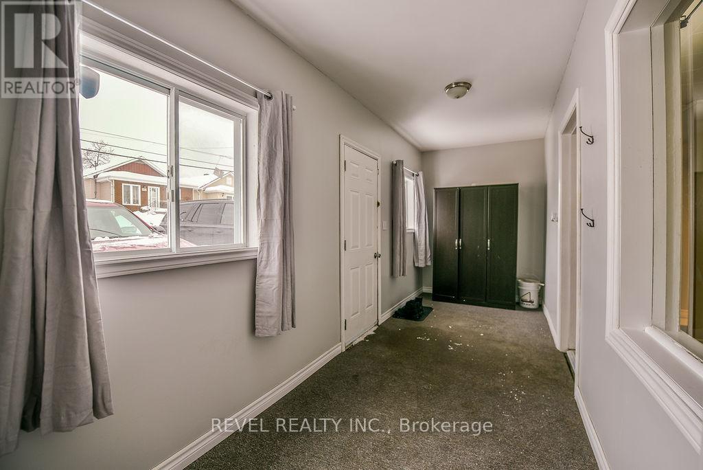 175-177 Elm Street S, Timmins, Ontario P4N 1W7 - Photo 3 - T12600964