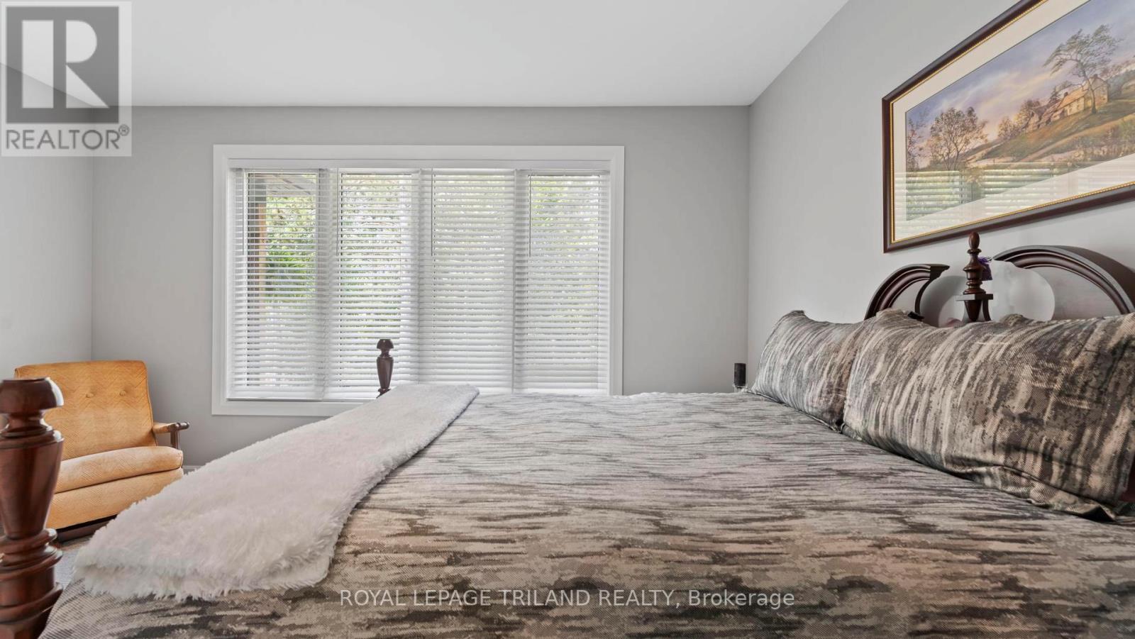 8443 Goosemarsh Line, Lambton Shores, Ontario  N0M 1T0 - Photo 21 - X12600816