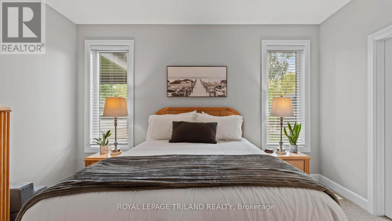 8443 Goosemarsh Line, Lambton Shores, Ontario  N0M 1T0 - Photo 25 - X12600816