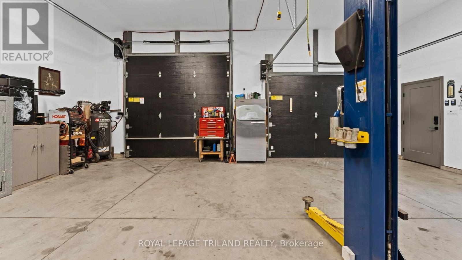 8443 Goosemarsh Line, Lambton Shores, Ontario  N0M 1T0 - Photo 38 - X12600816