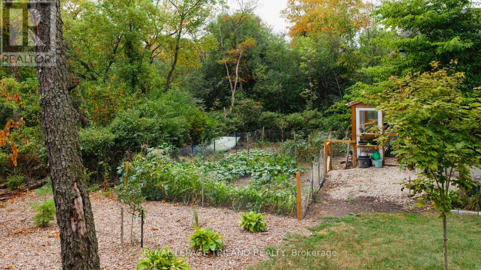 8443 Goosemarsh Line, Lambton Shores, Ontario  N0M 1T0 - Photo 42 - X12600816