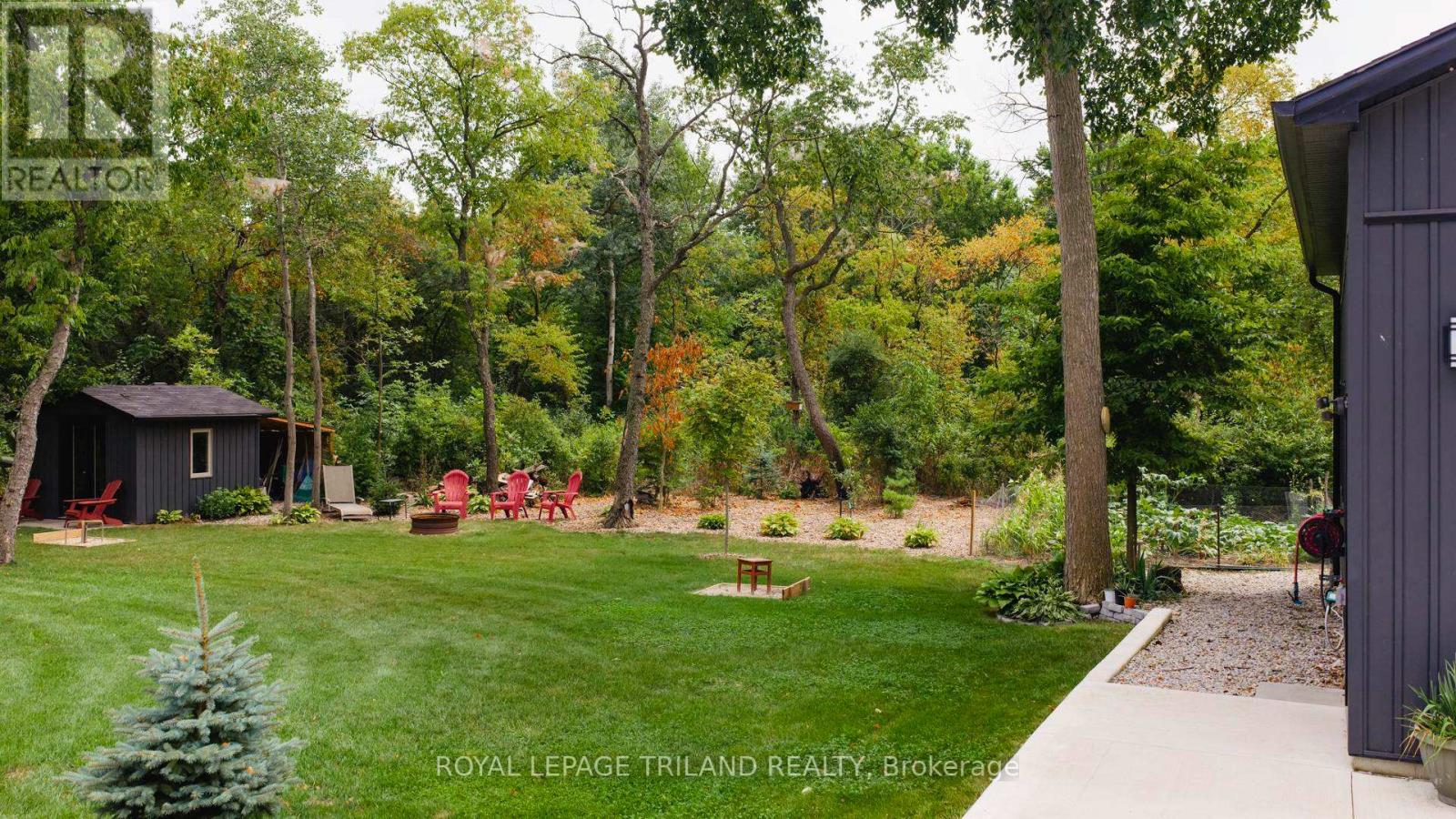 8443 Goosemarsh Line, Lambton Shores, Ontario  N0M 1T0 - Photo 44 - X12600816