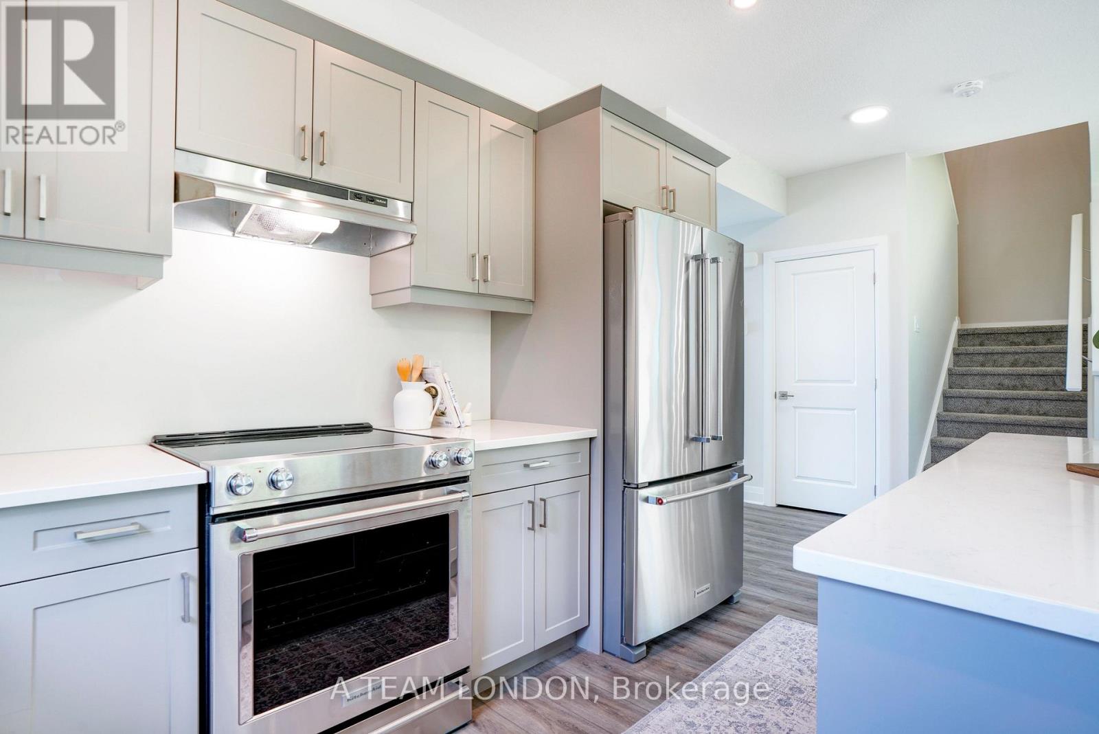 72 The Promenade, Central Elgin, Ontario N5L 1C5 - Photo 11 - X12600904