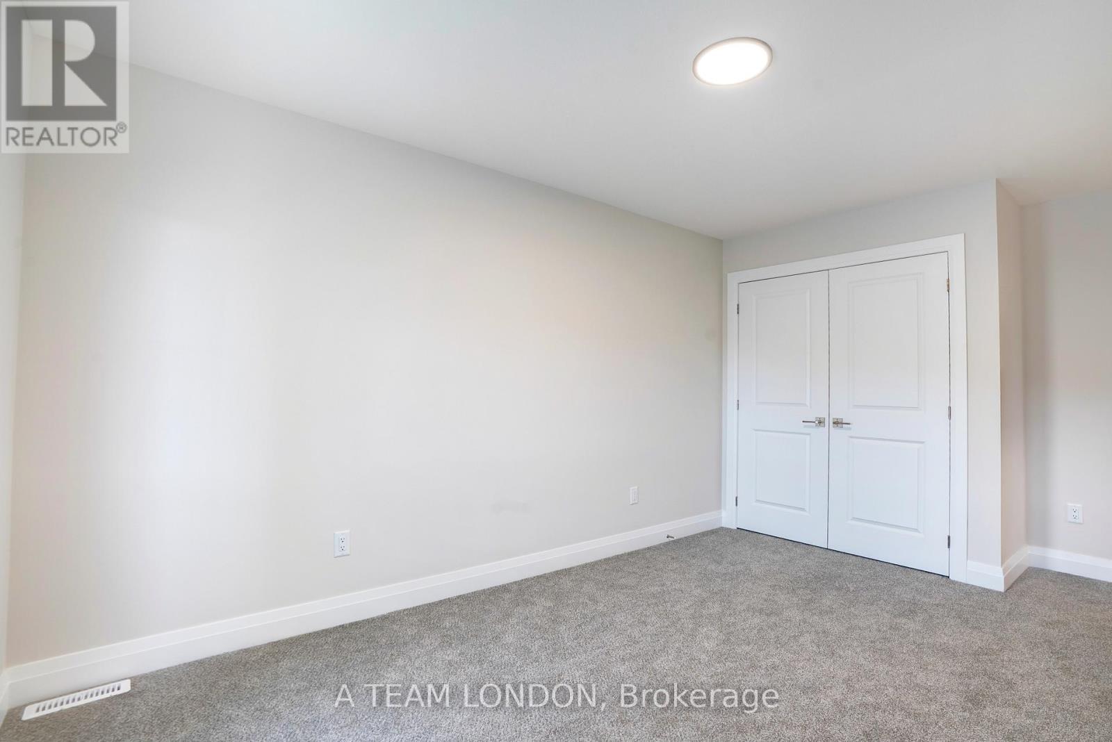 72 The Promenade, Central Elgin, Ontario N5L 1C5 - Photo 26 - X12600904