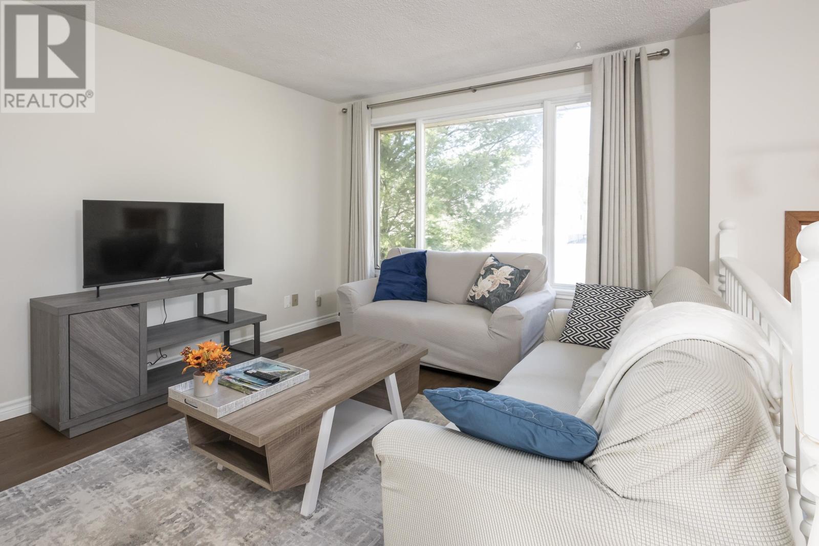 301 Sherwood Ave, Thunder Bay, Ontario P7B 6L2 - Photo 2 - TB253469