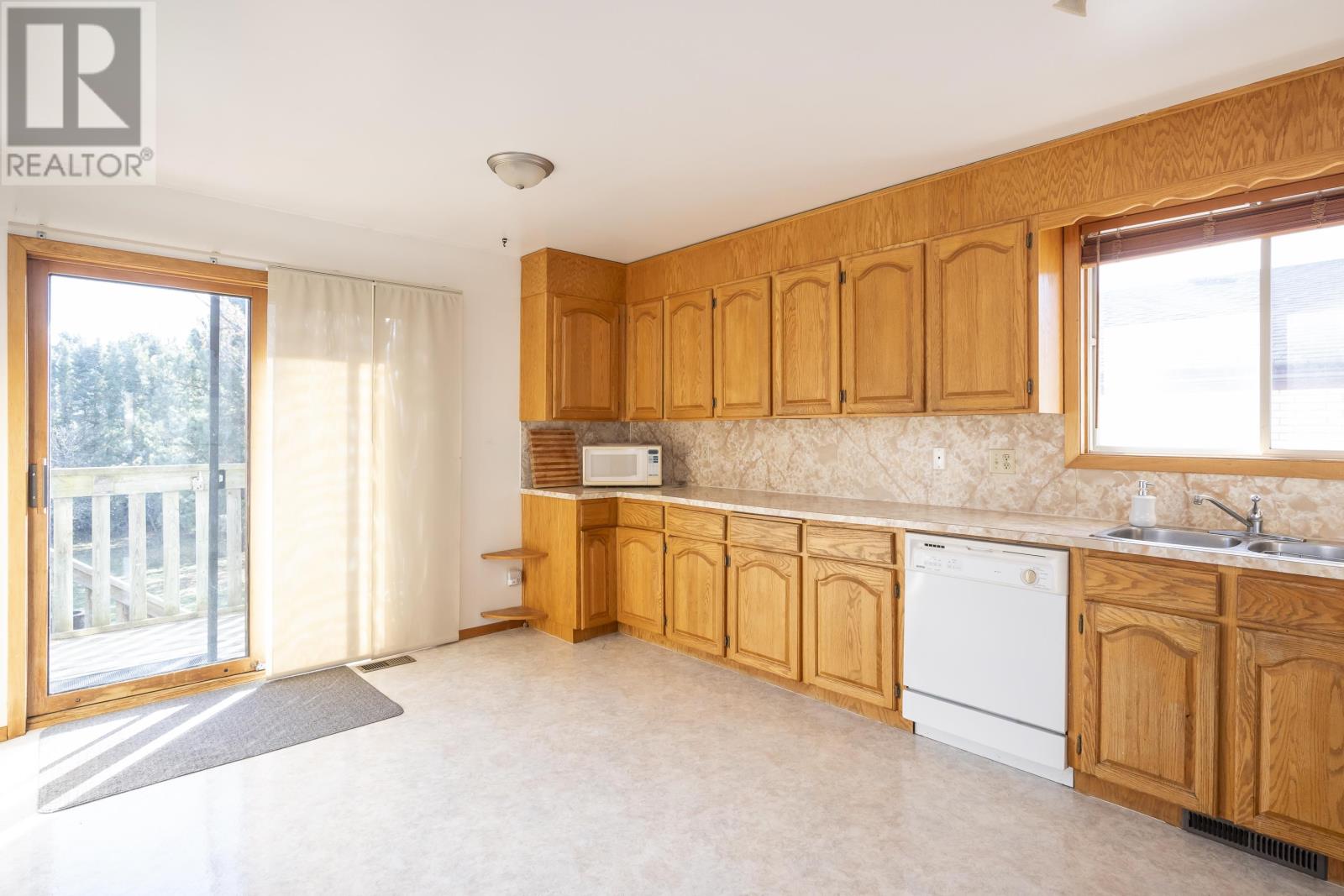 301 Sherwood Ave, Thunder Bay, Ontario P7B 6L2 - Photo 16 - TB253469