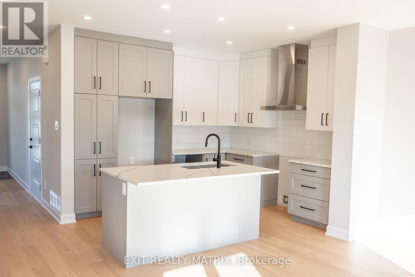 1404 Caroline Court, Cornwall, Ontario K6J 0C5 - Photo 8 - X12601004