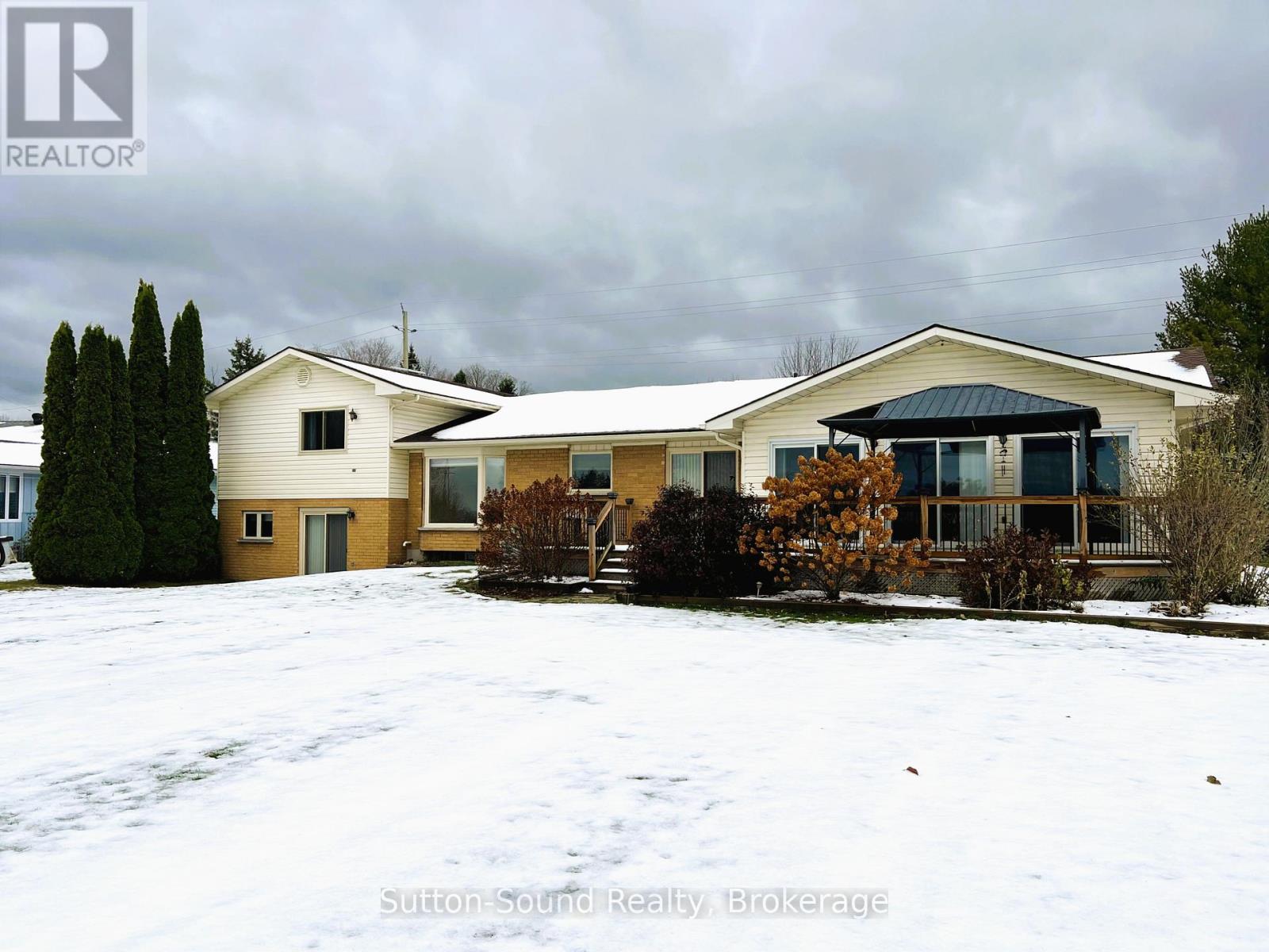 178463 Grey Rd 17 Road, Georgian Bluffs, Ontario  N4K 5N4 - Photo 3 - X12353385