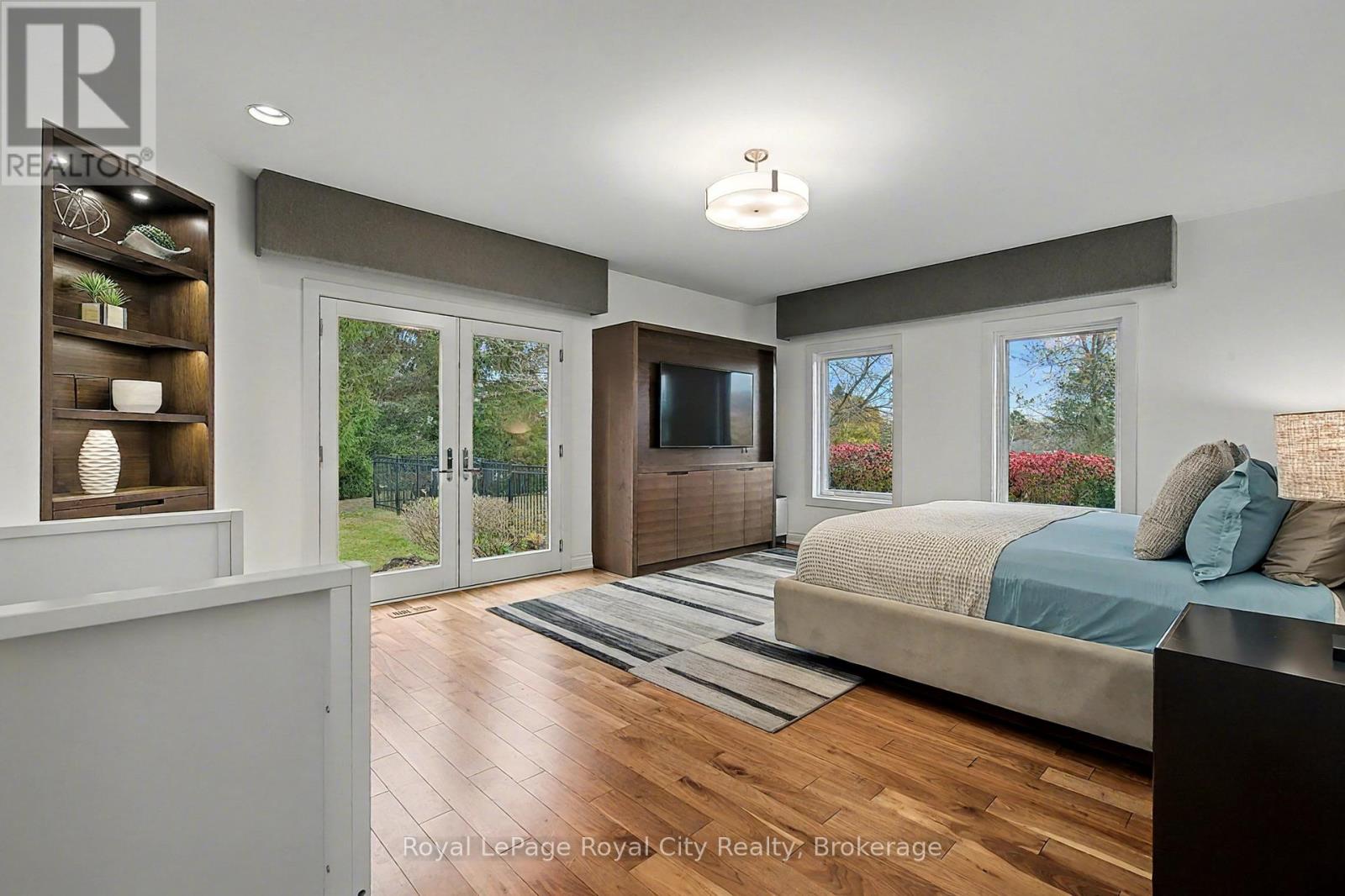 20 Fox Run Drive, Puslinch, Ontario N0B 2J0 - Photo 13 - X12464474