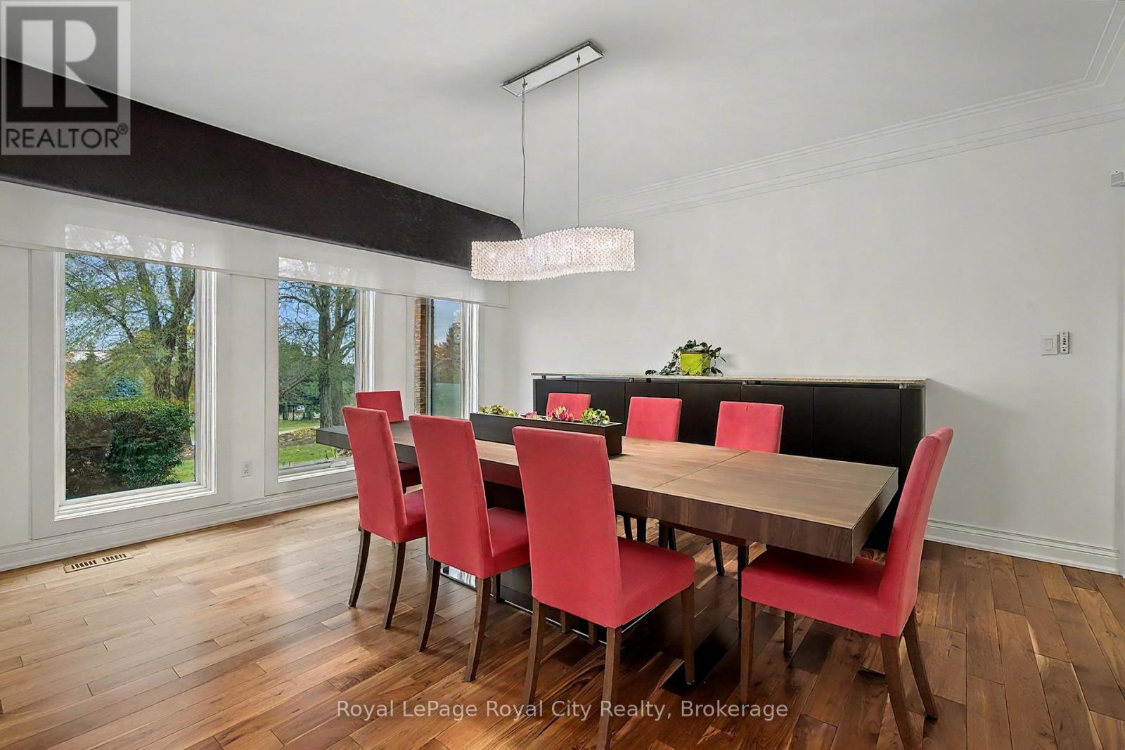 20 Fox Run Drive, Puslinch, Ontario N0B 2J0 - Photo 6 - X12464474