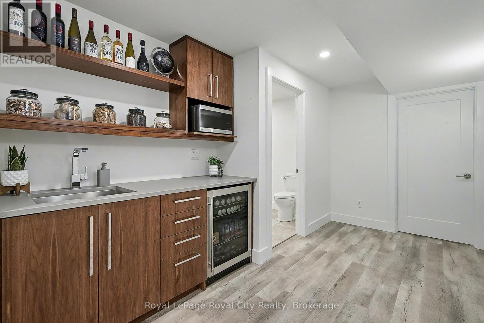 20 Fox Run Drive, Puslinch, Ontario N0B 2J0 - Photo 32 - X12464474