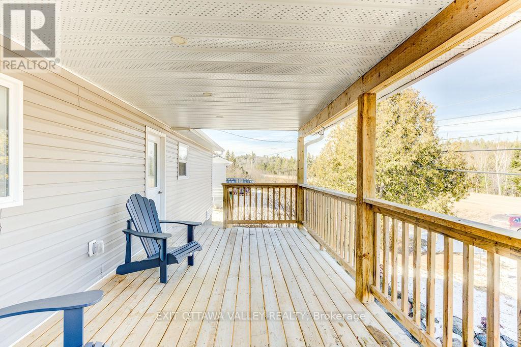 39090 Combermere Road, Madawaska Valley, Ontario  K0J 1L0 - Photo 11 - X12601008