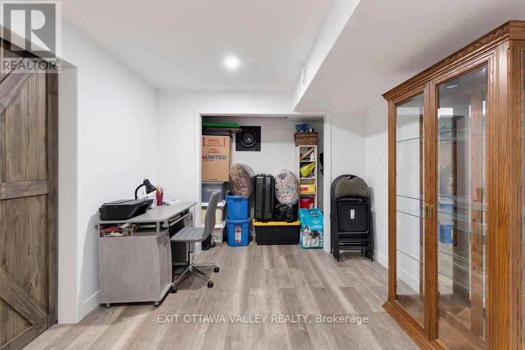 39090 Combermere Road, Madawaska Valley, Ontario  K0J 1L0 - Photo 34 - X12601008