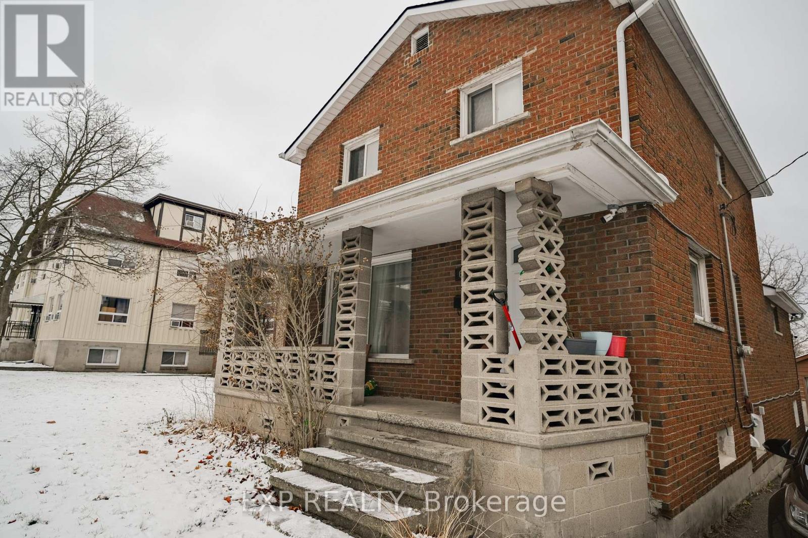 Upper - 6156 Barker Street, Niagara Falls (Dorchester), Ontario  L2G 1Y4 - Photo 13 - X12600852