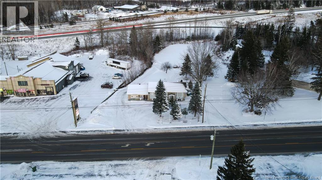 711 Victoria Street, Edmundston, New Brunswick  E3V 3S9 - Photo 4 - NB130933