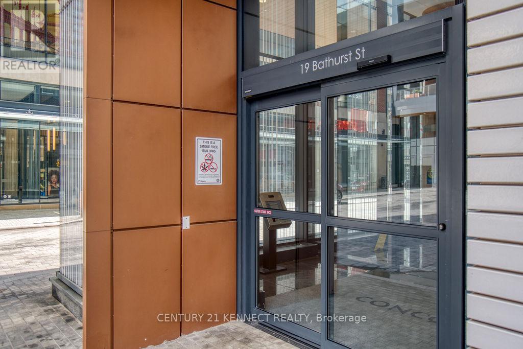 3108 - 19 Bathurst Street, Toronto, Ontario  M5V 0N2 - Photo 2 - C12600700