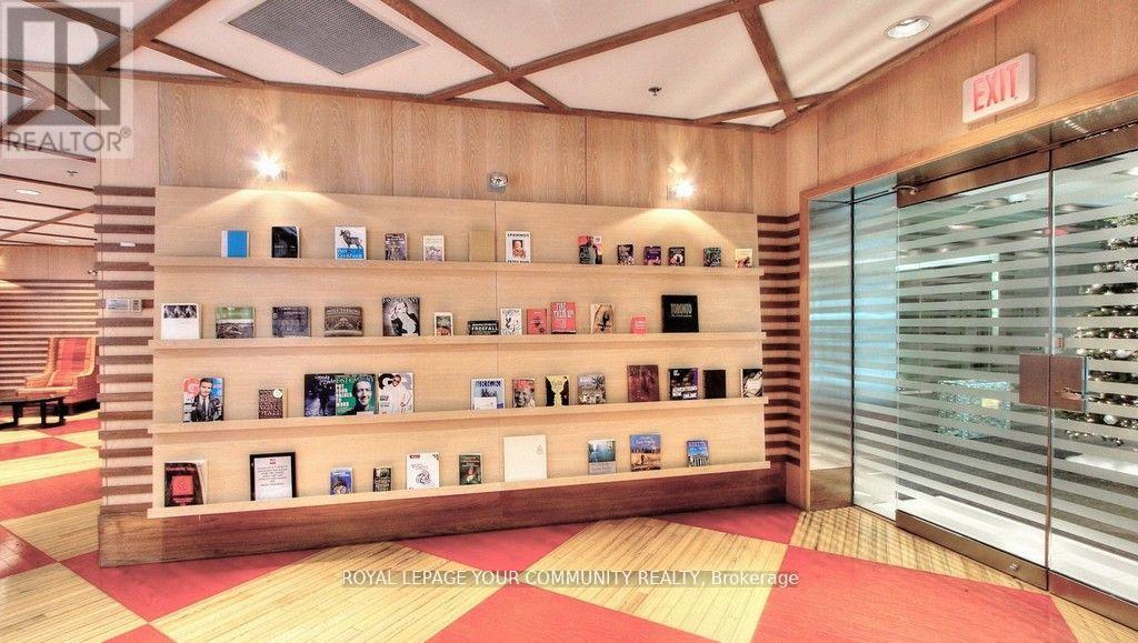 1701 - 21 Carlton Street, Toronto, Ontario  M5B 1L3 - Photo 6 - C12600868