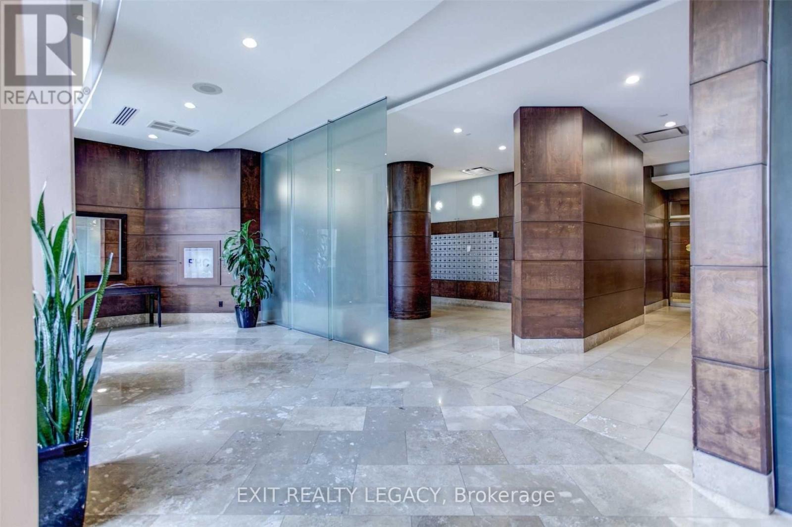 1617 - 15 Northtown Way, Toronto, Ontario  M2N 7A2 - Photo 12 - C12600912