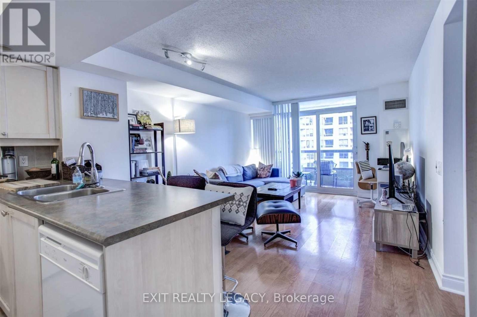 1617 - 15 Northtown Way, Toronto, Ontario  M2N 7A2 - Photo 4 - C12600912