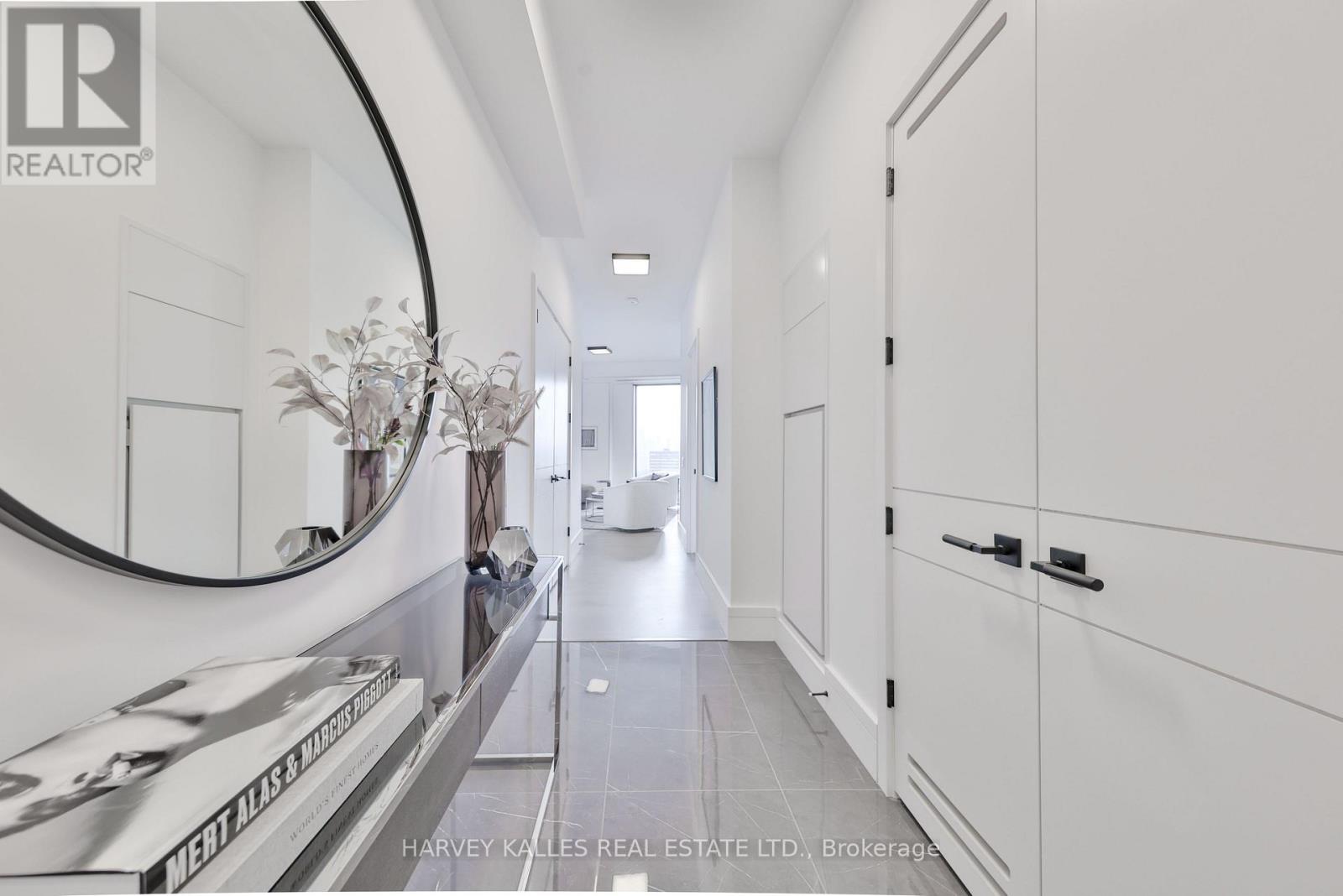 1607 - 215 LONSDALE ROAD, Toronto, Ontario