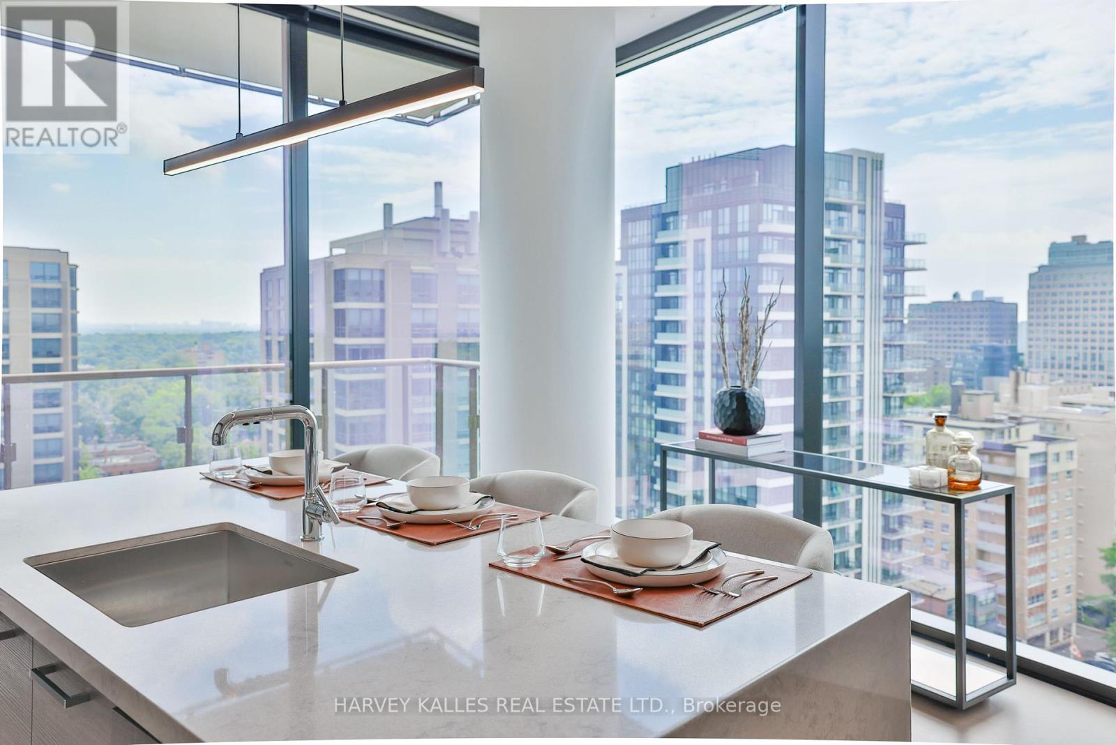 1607 - 215 Lonsdale Road, Toronto, Ontario  M4V 1W7 - Photo 10 - C12601024