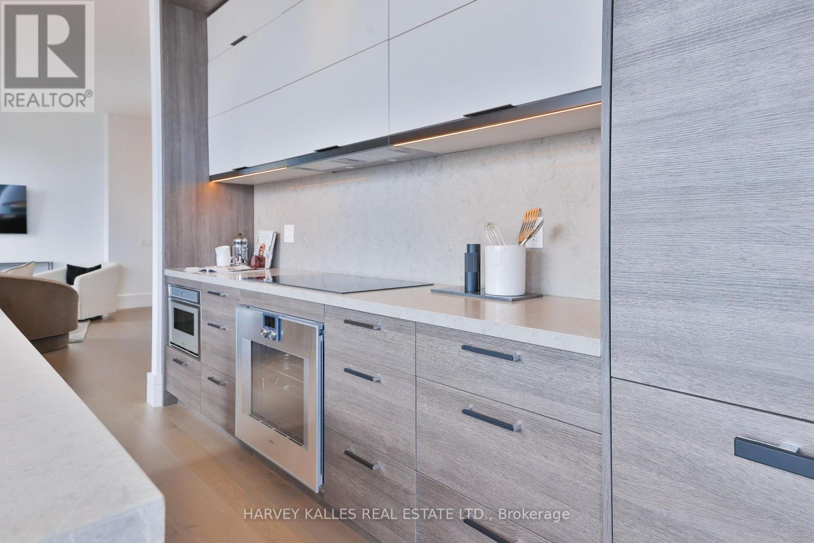 1607 - 215 Lonsdale Road, Toronto, Ontario  M4V 1W7 - Photo 6 - C12601024