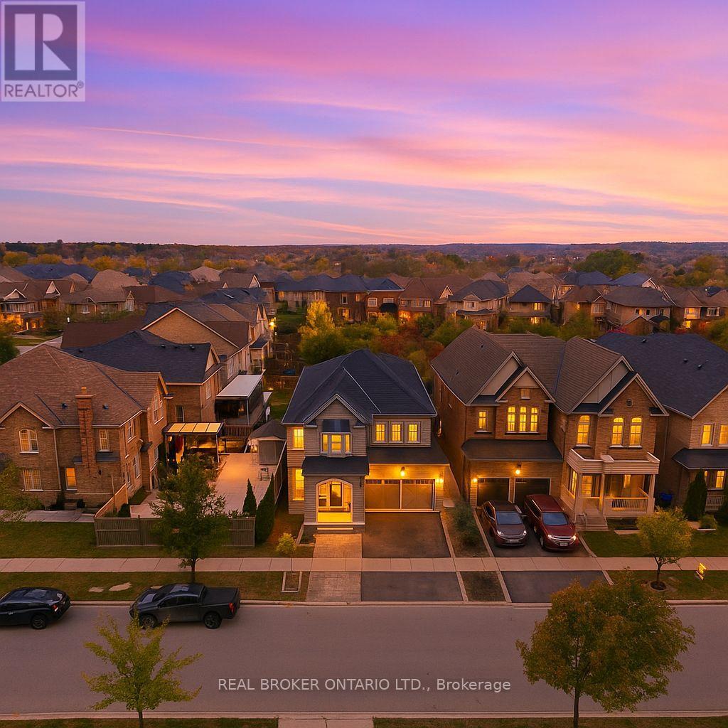 41 Pelee Avenue, Vaughan, Ontario  L4H 3Y9 - Photo 2 - N12592562