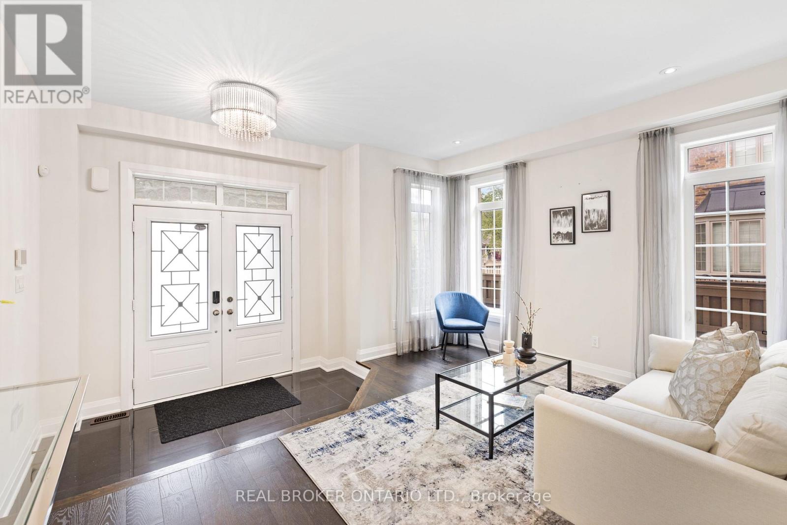 41 Pelee Avenue, Vaughan, Ontario  L4H 3Y9 - Photo 5 - N12592562