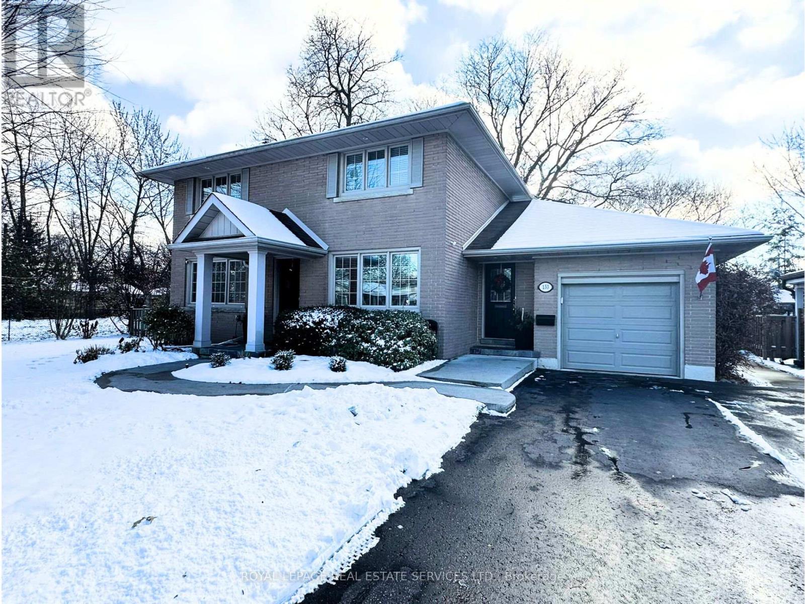 153 Elliott Street, Brampton, Ontario  L6Y 1W7 - Photo 4 - W12423292