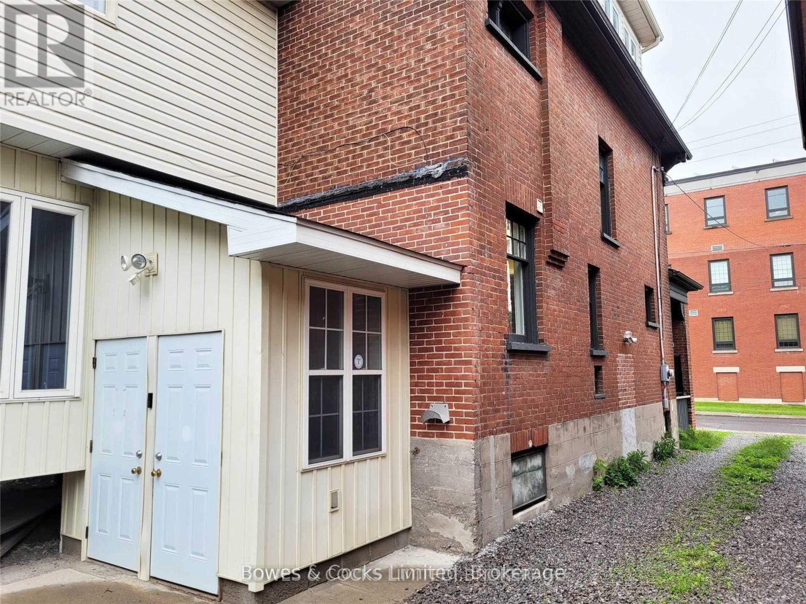 317 Reid Street, Peterborough, Ontario  K9J 3R2 - Photo 4 - X12245346