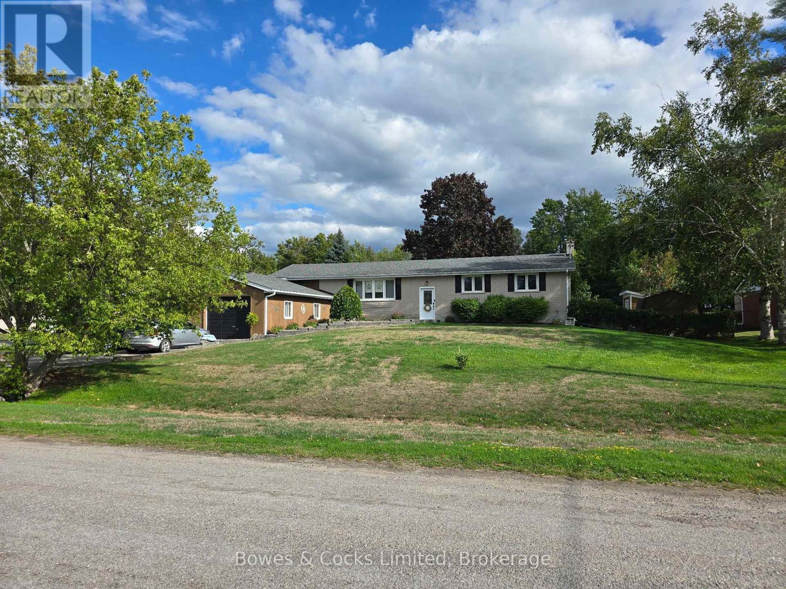 33 Maple Grove Road, Kawartha Lakes, Ontario  K9V 4R6 - Photo 2 - X12389682