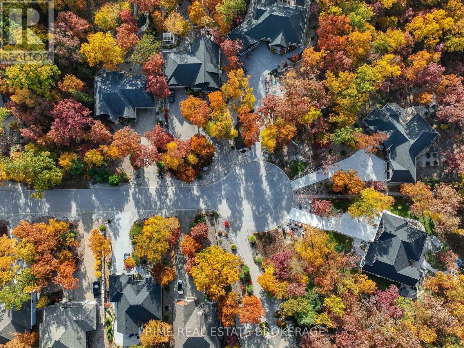 10142 Pinery Bluffs Road, Lambton Shores, Ontario  N0M 1T0 - Photo 38 - X12355902