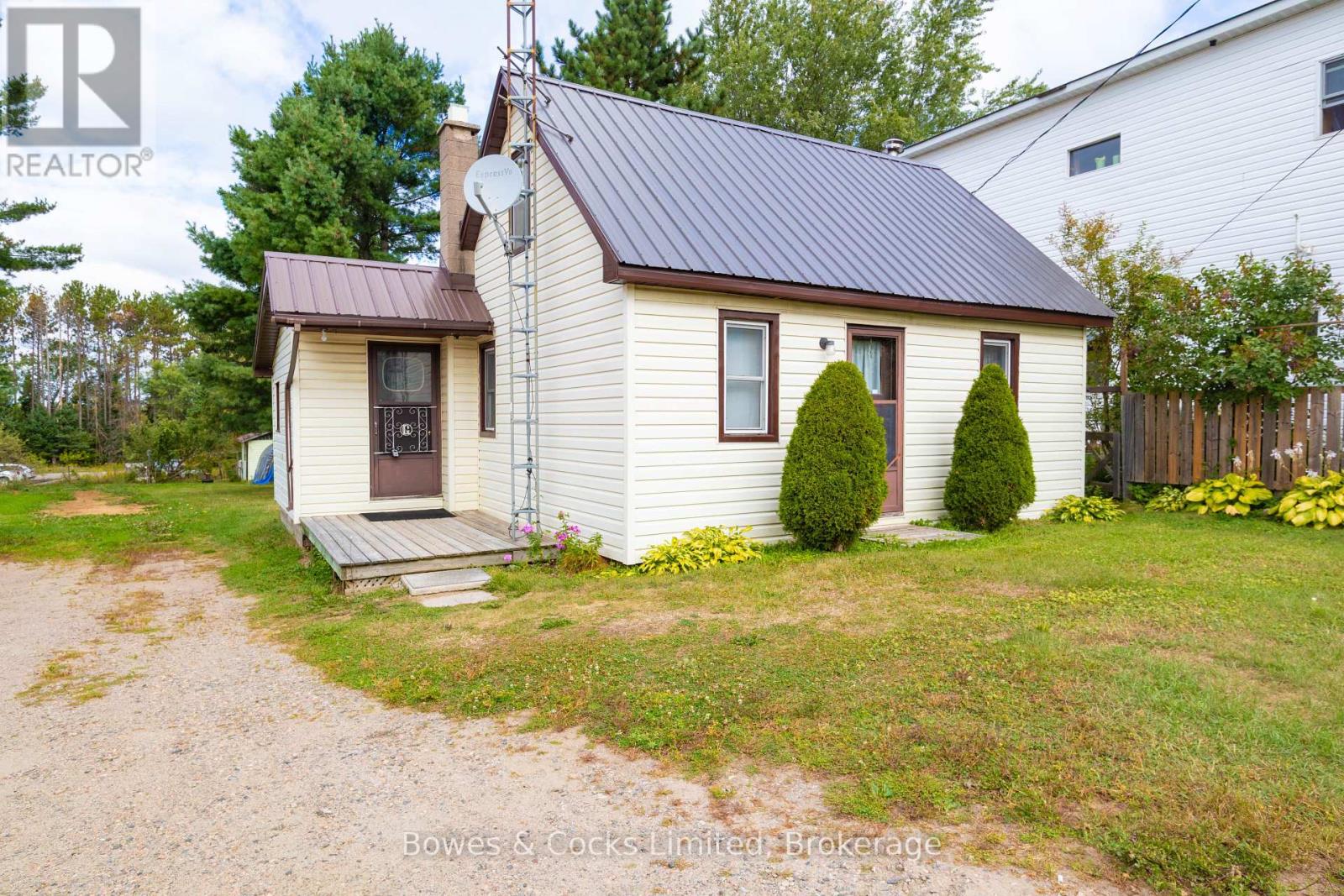 33023 Highway 62, Hastings Highlands, Ontario  K0L 2S0 - Photo 5 - X12405954