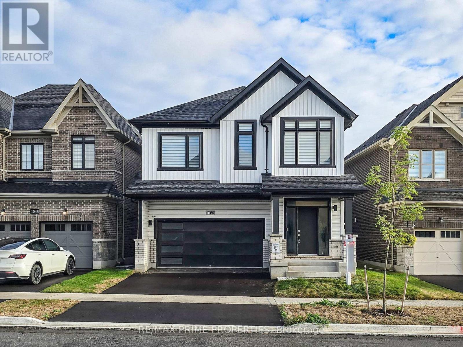 1039 THOMPSON DRIVE, Oshawa, Ontario