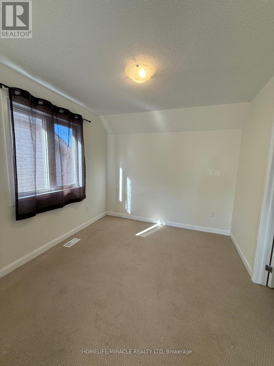 136 Gildersleeve Boulevard, Loyalist, Ontario K0H 1G0 - Photo 18 - X12523030