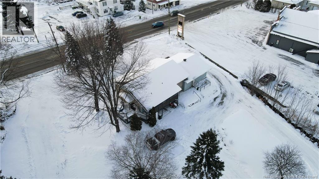 711 Victoria Street, Edmundston, New Brunswick  E3V 3S9 - Photo 9 - NB130994