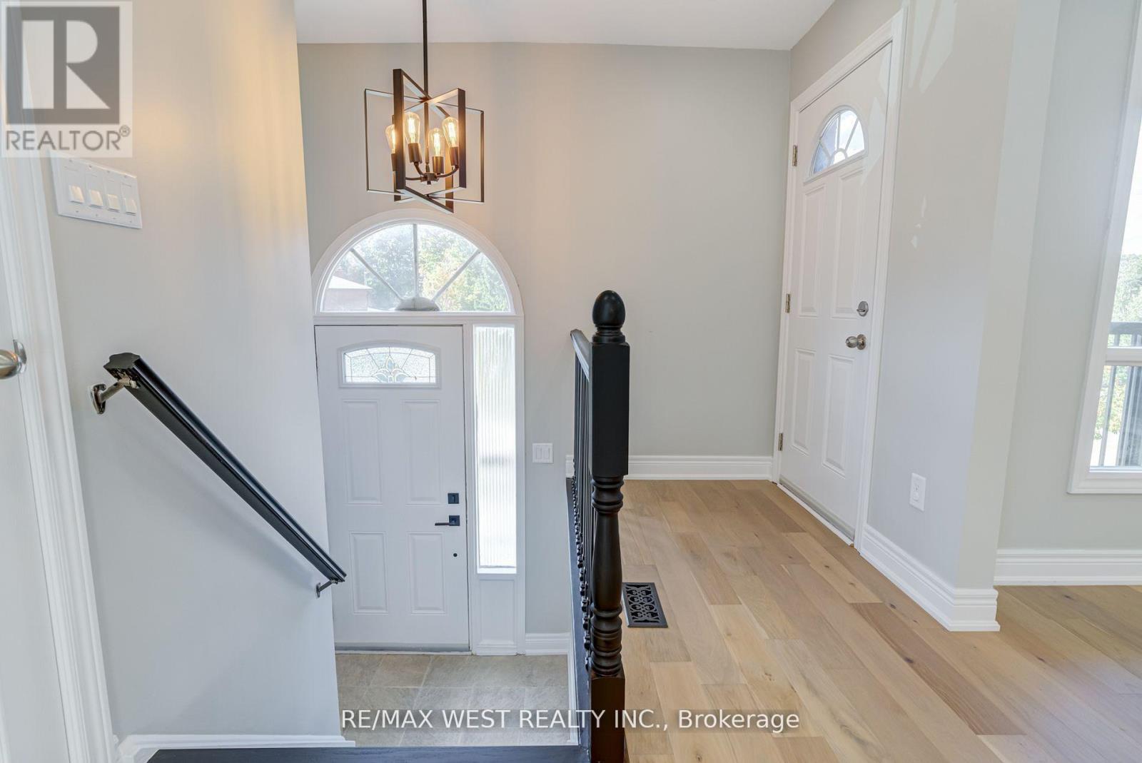 101 Tall Grass Trail, Vaughan, Ontario  L4L 3J3 - Photo 2 - N12600866