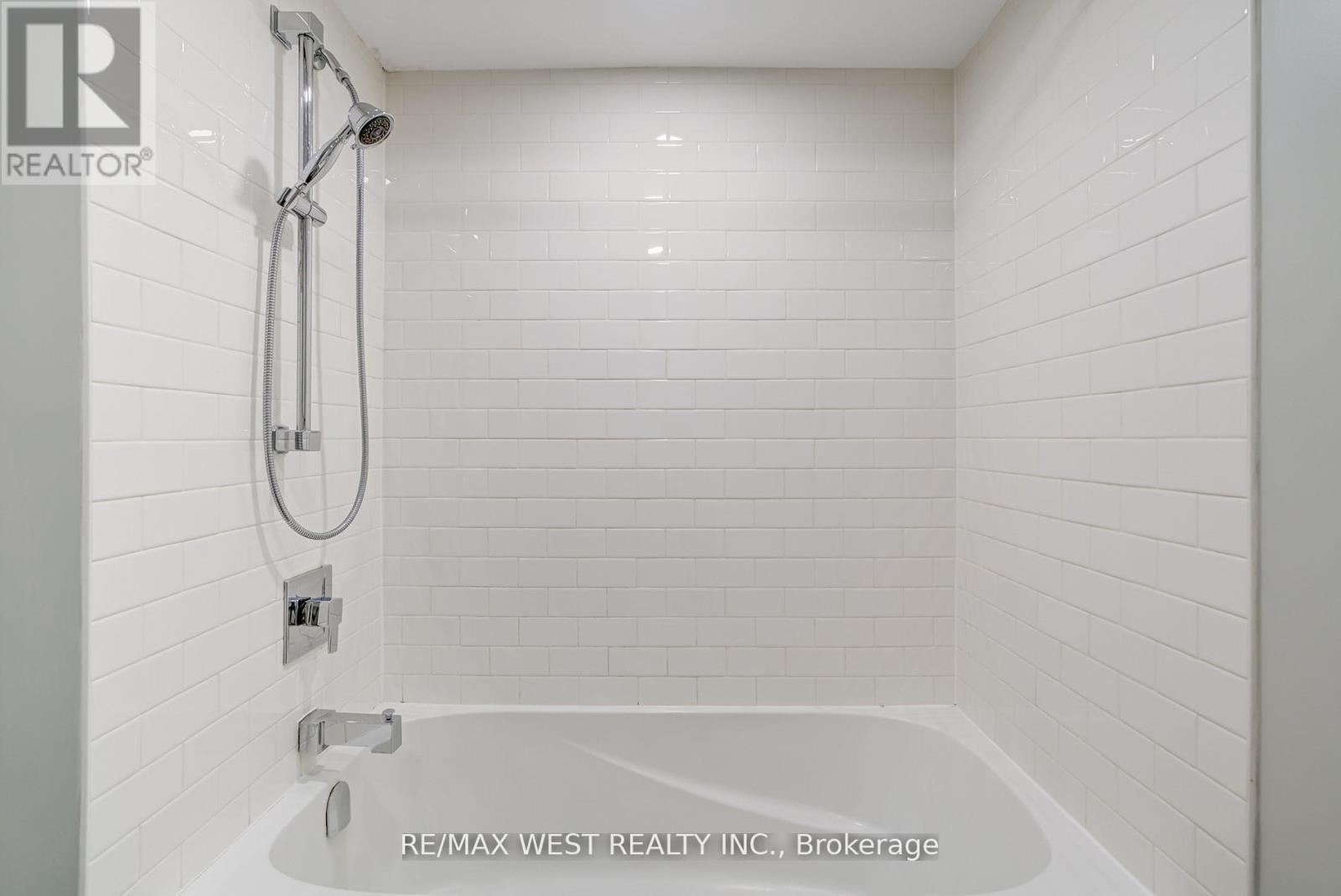 101 Tall Grass Trail, Vaughan, Ontario  L4L 3J3 - Photo 22 - N12600866