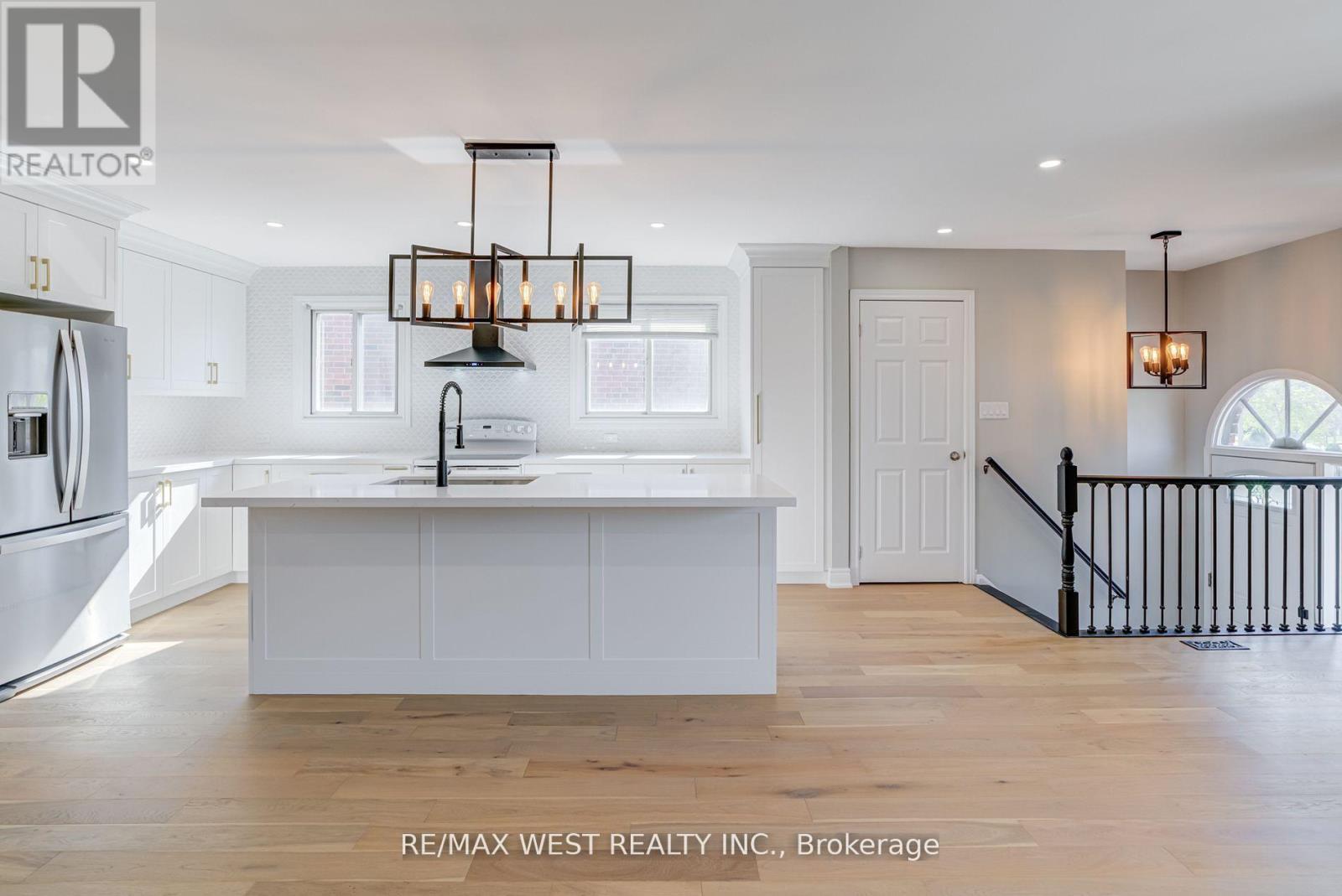 101 Tall Grass Trail, Vaughan, Ontario  L4L 3J3 - Photo 9 - N12600866