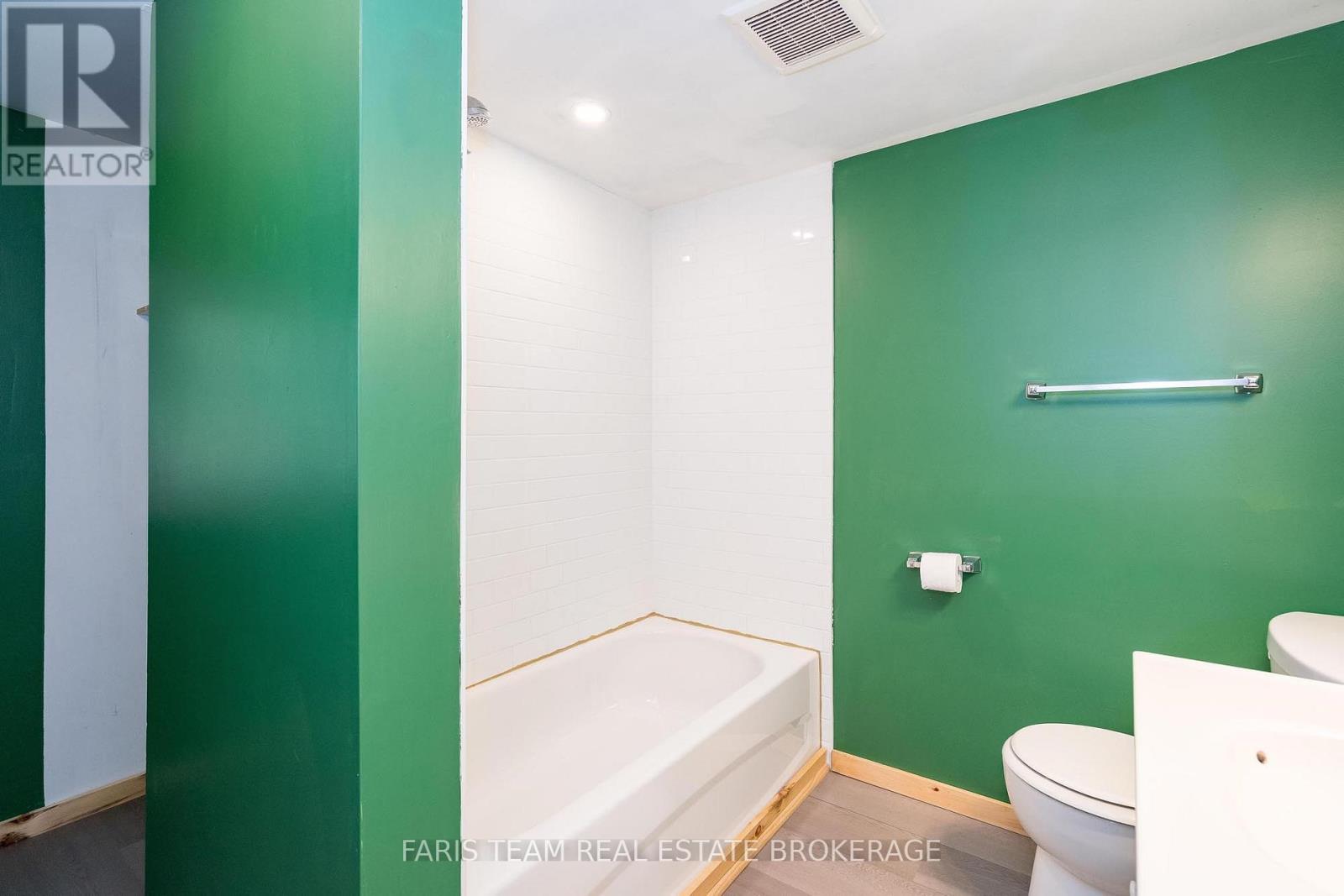 3 John Drive, Innisfil, Ontario  L0L 1L0 - Photo 38 - N12600938