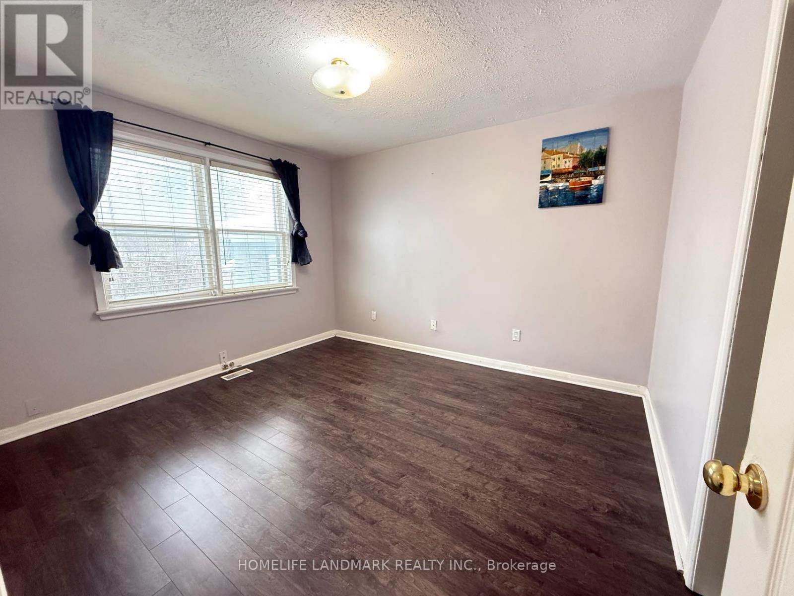 157 Sussex Avenue, Richmond Hill, Ontario  L4C 2E9 - Photo 5 - N12600942