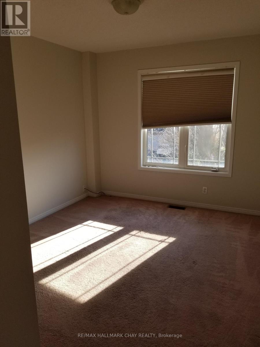 12 Marshview Avenue, Aurora, Ontario  L4G 7W2 - Photo 3 - N12600994