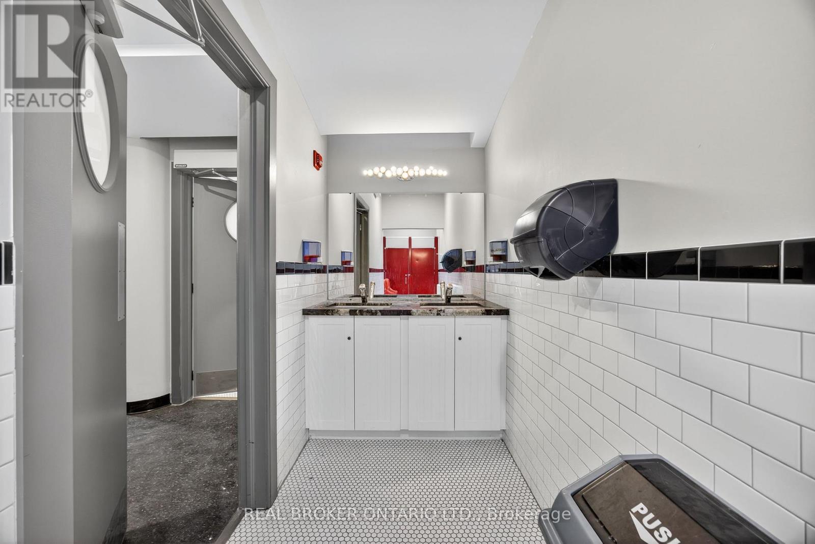 16 West Street S, Orillia, Ontario  L3V 5B8 - Photo 18 - S12600886