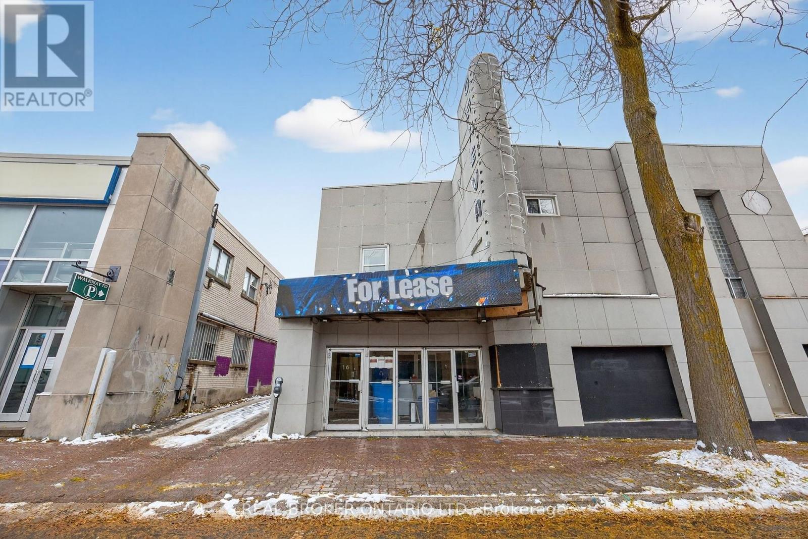 16 West Street S, Orillia, Ontario  L3V 5B8 - Photo 2 - S12600886