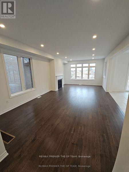 5 Abbey Crescent, Barrie (Painswick South), Ontario  L9J 0B7 - Photo 7 - S12600890